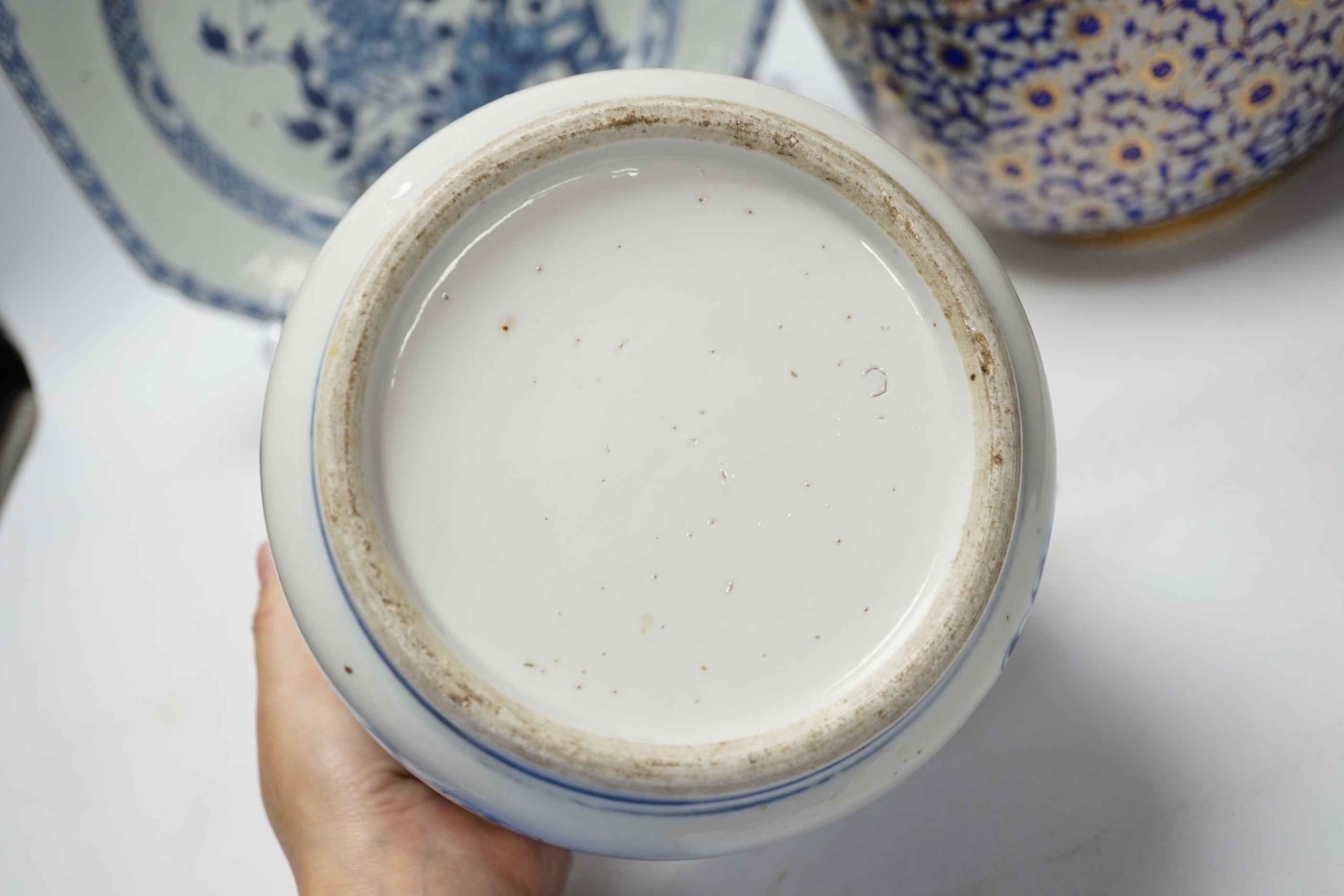 A late 18th century Chinese blue and white octagonal export plate and other items, Chinese export plate, 30cm wide (5)